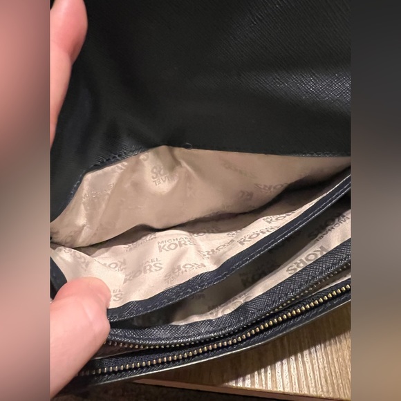 Michael Kors wallet - Picture 7 of 10